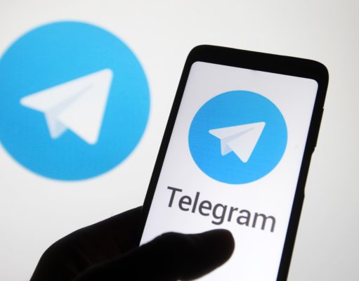 Apple-Telegram