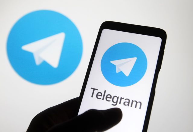 Apple «diskriminerer» populær meldingsapp? Apple-Telegram